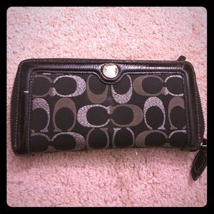 Nice coach wallet