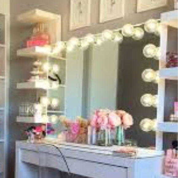 Meet your Posher, Lizeth - Picture 1 of 1