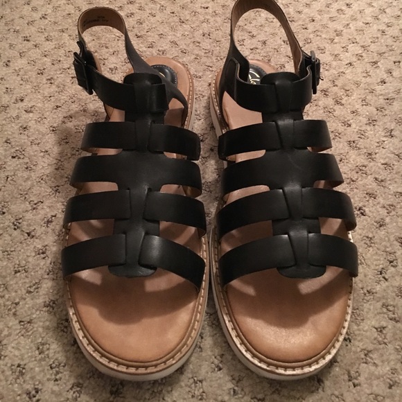 clarks lydie kona