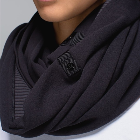 lululemon athletica Accessories - NWT Lululemon Vinyasa scarf hyper stripe black