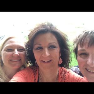 Meet your Posher, Dee ann