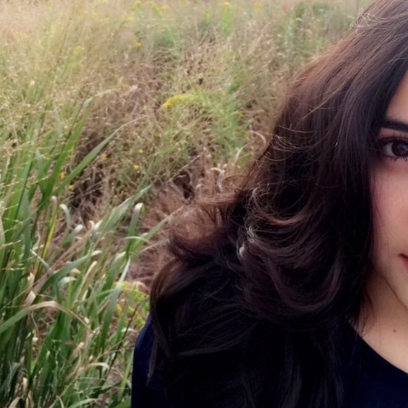 Meet your Posher, Maral - Picture 1 of 1
