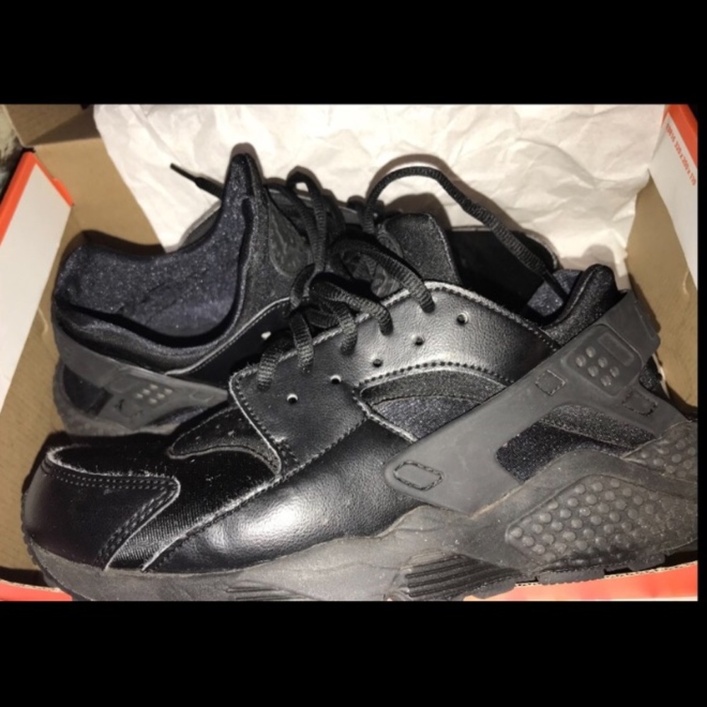 Nike hurraches ( NEED THEM GONE ASAP )