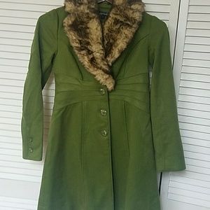 Hunter green Rampage jacket with fur collar