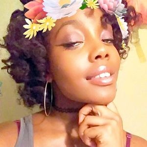 Meet your Posher, Senobia