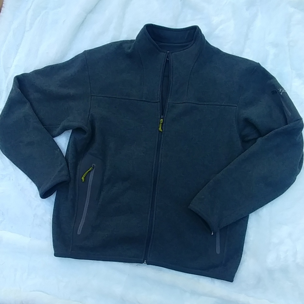 Flash sale Arcteryx covert cardigan