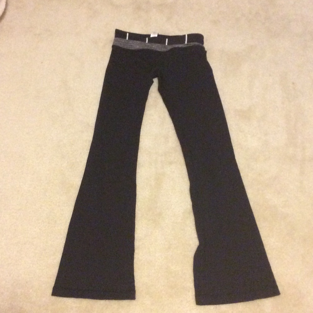Girls ivivva yoga pants