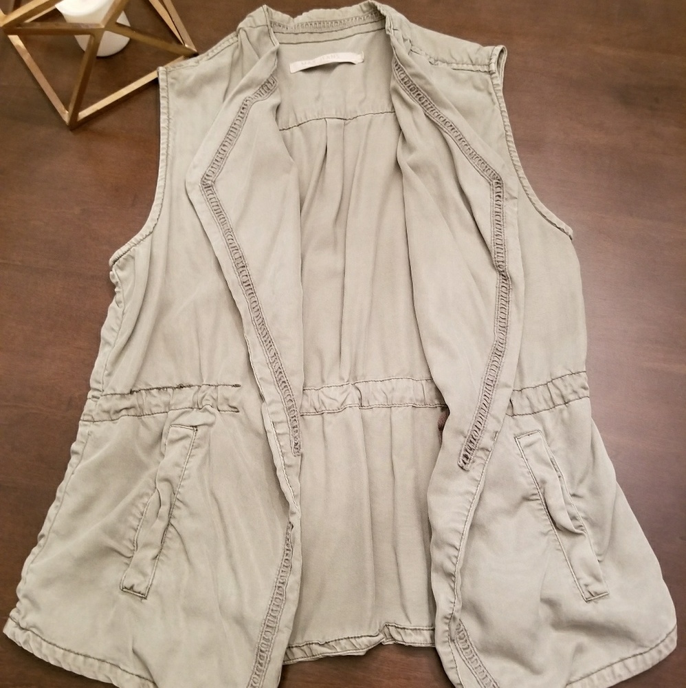 💛SOLD 💛Max Jeans Army Green Vest