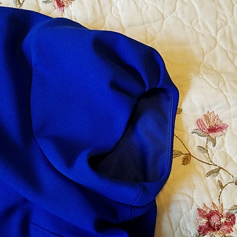 Dress - Picture 4 of 4