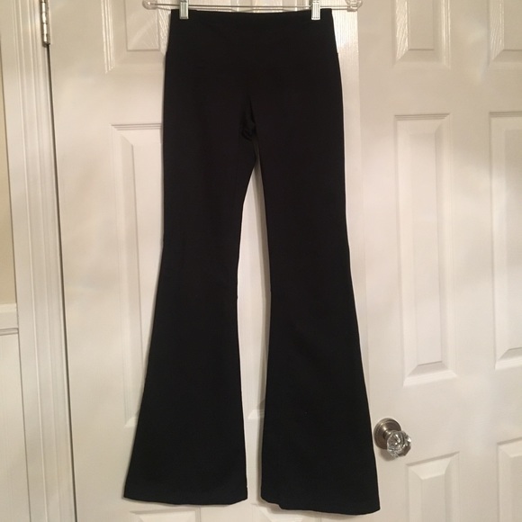 Yoga pants - Picture 2 of 3