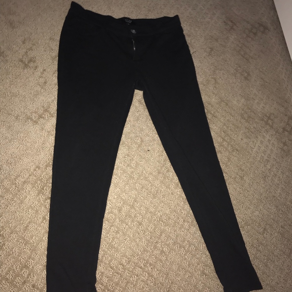 Black jeggings