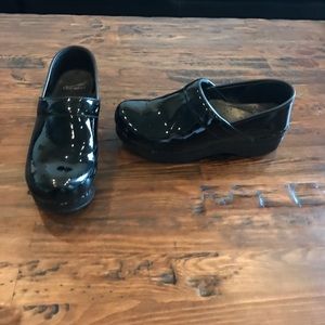 Patent Leather Danscos