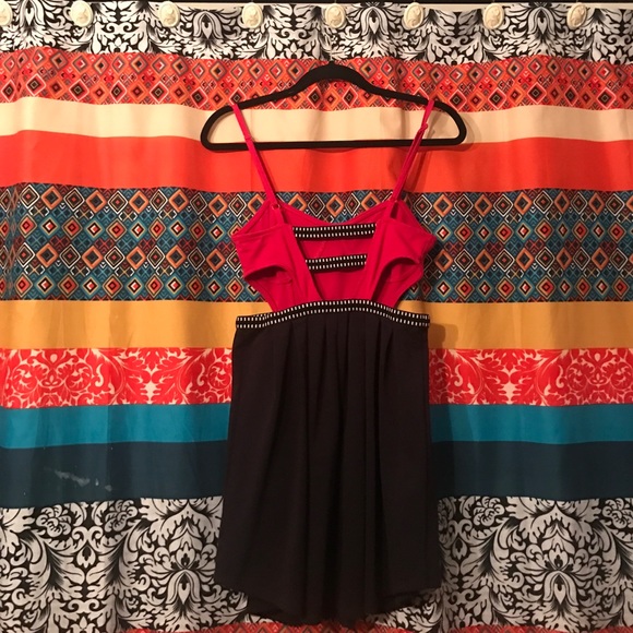 Party dress - Picture 2 of 2