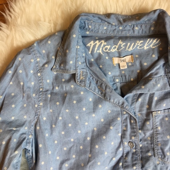 ✔️SOLD✔️Madewell Chambray Polka Dot Button Up - Picture 3 of 6