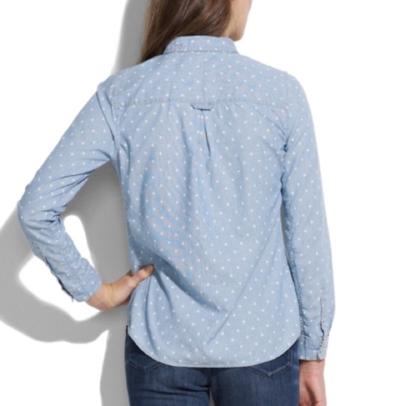 ✔️SOLD✔️Madewell Chambray Polka Dot Button Up - Picture 6 of 6
