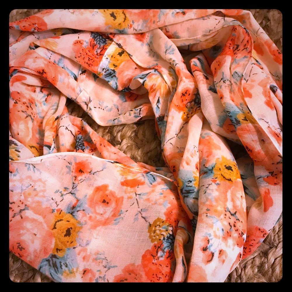 🎉 5 for $25 Pink infinity scarf