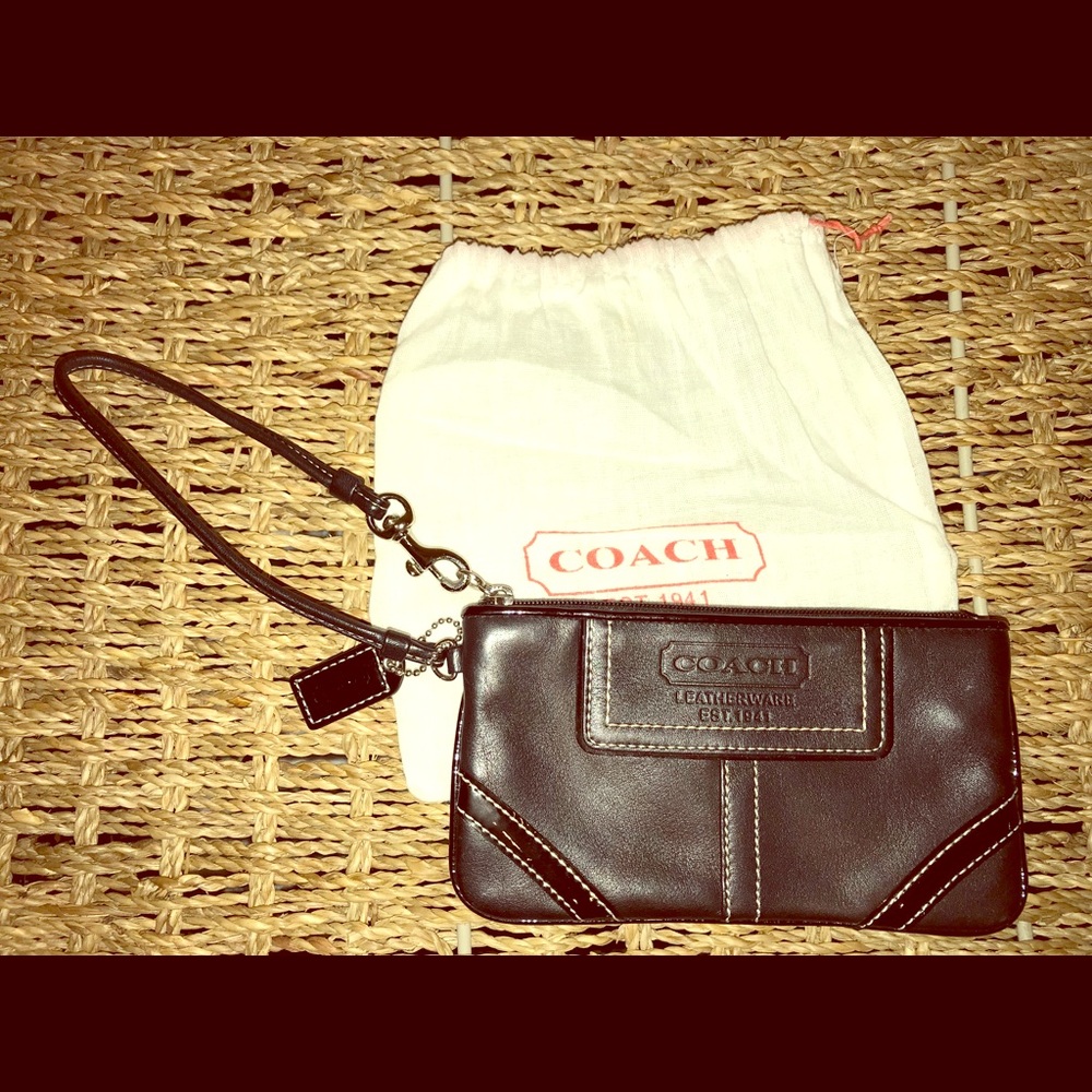 Coach wristlet wallet