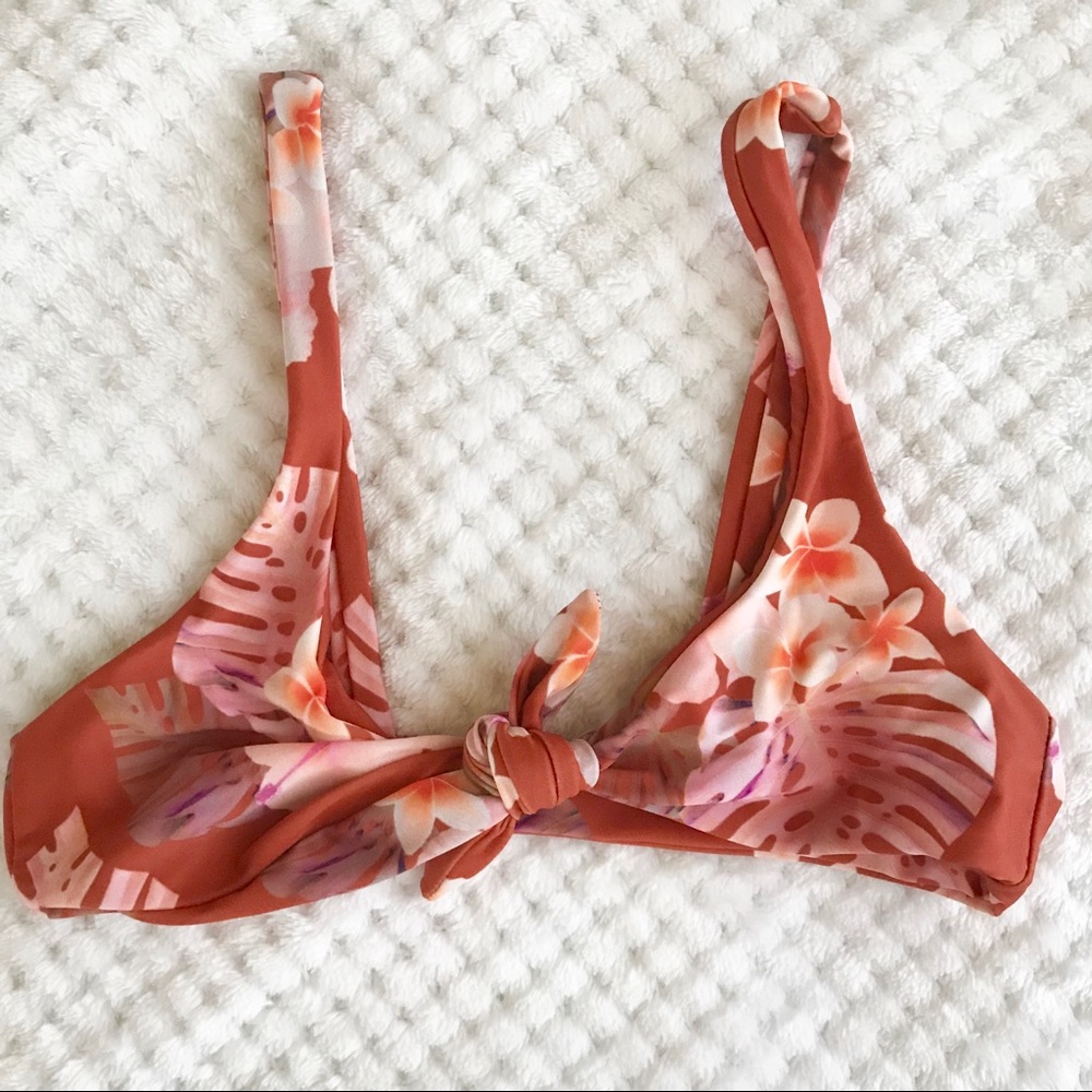 ❤️SOLD❤️ Stone Fox Swim Hana Top