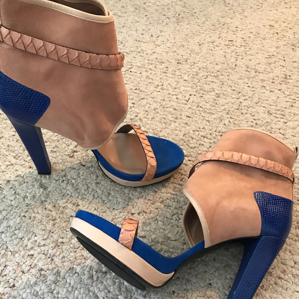 Barbara Bui brand new size 40! Retails for $995