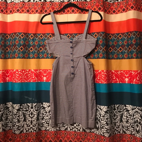 Cutout Dress - Picture 2 of 2