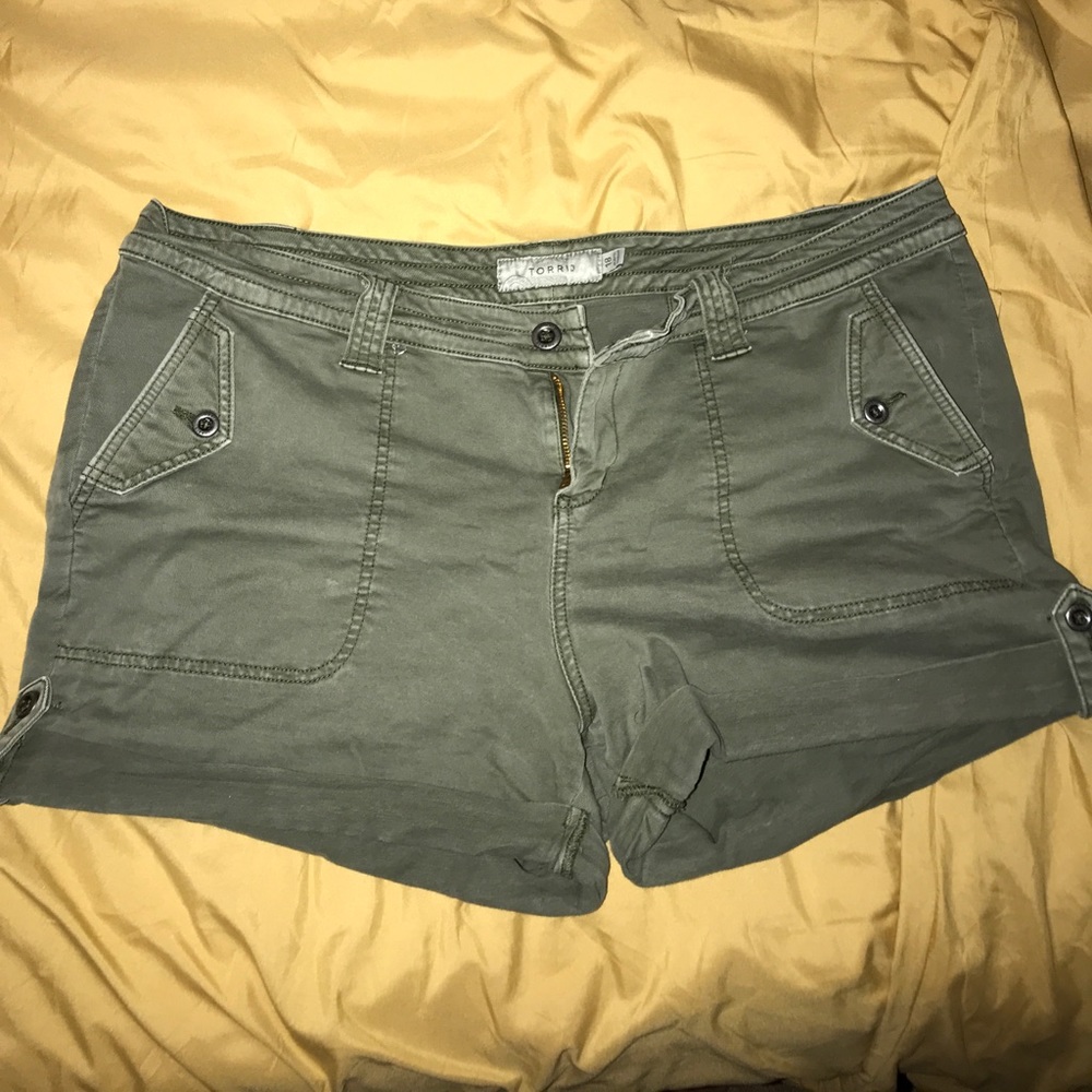 Torrid cargo style shorts