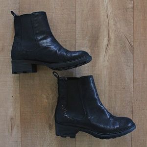 CALVIN KLEIN Black DOMINIQUE Chelsea boot 6.5