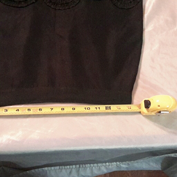 Ruffle detail black pencil skirt - Picture 3 of 6