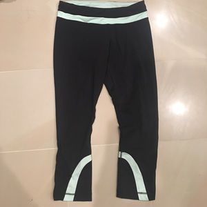 Lululemon crop yoga pants