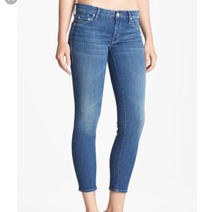 MOTHER Crop Jeans in Peppermint Kisses