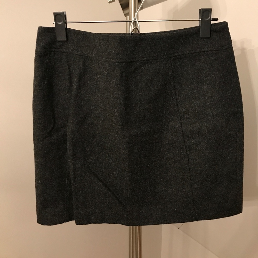 Grey mini skirt