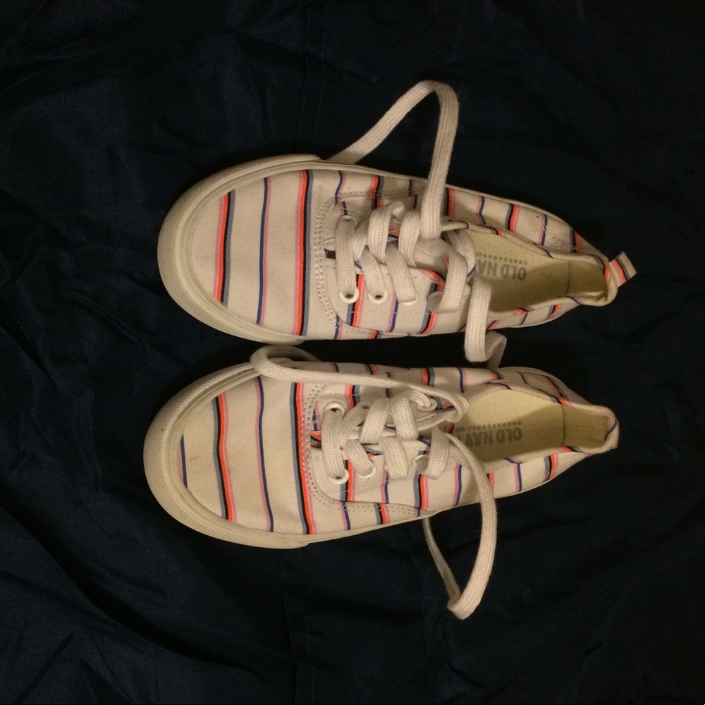 Girls Old navy sneaker