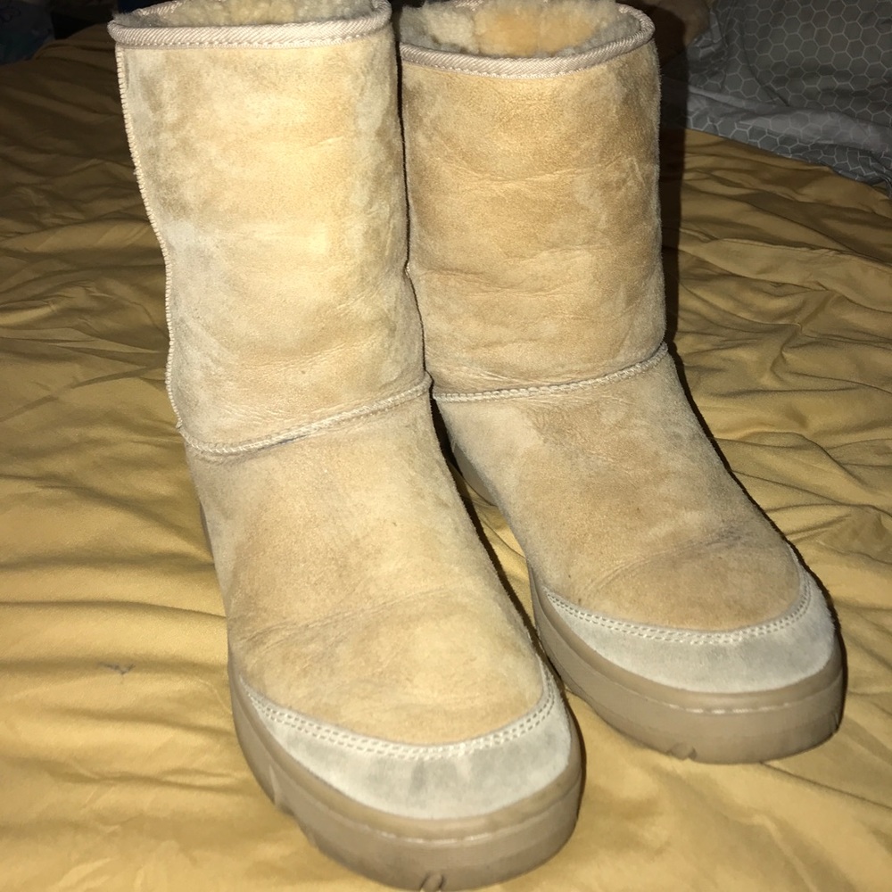 Men’s Uggs Size 11