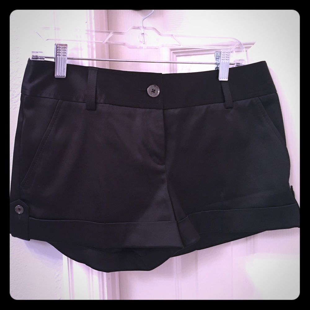 Express dress shorts size 6