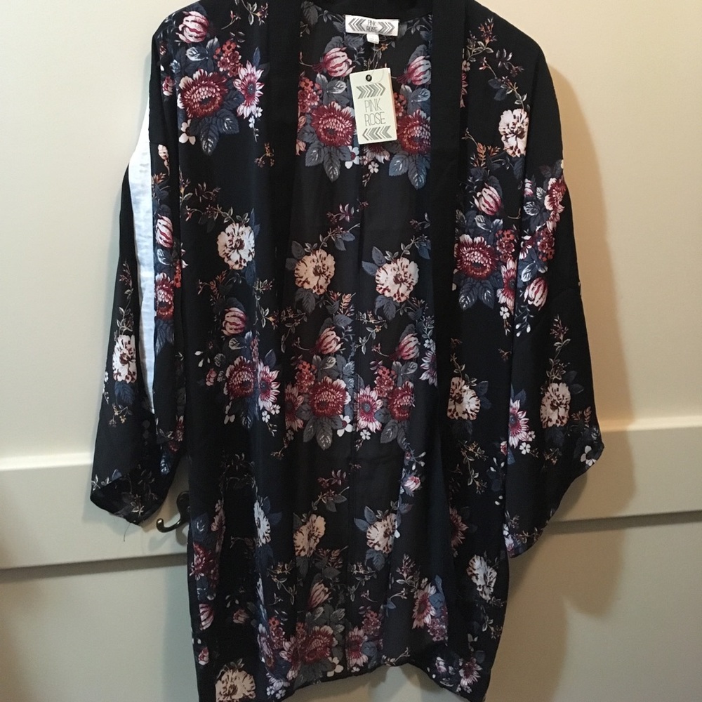 LAST CHANCE! Pink Rose silky black floral kimono