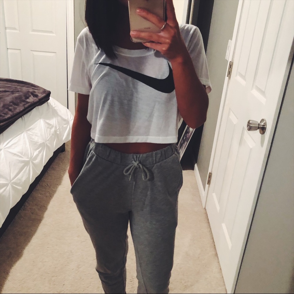 Nike Crop Top