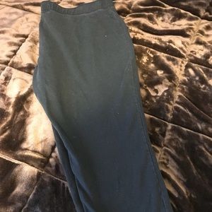 Used black Capri leggings