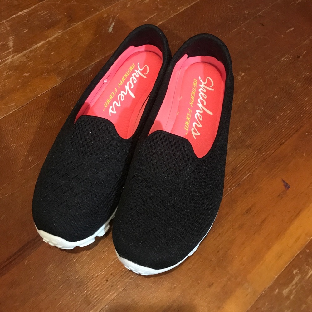 Sketchers Slip Ons