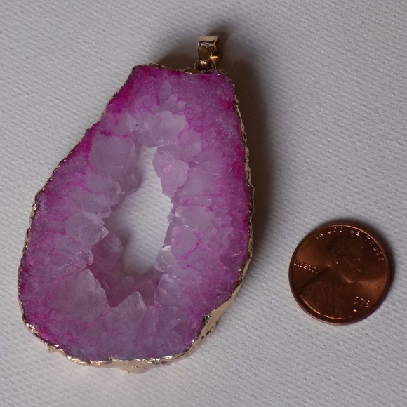 Genuine Agate Geode Gold Plated Pendant - Picture 5 of 5