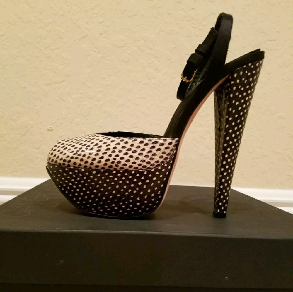 GIAMBATISTA VALLI Contrast Printed skin platform