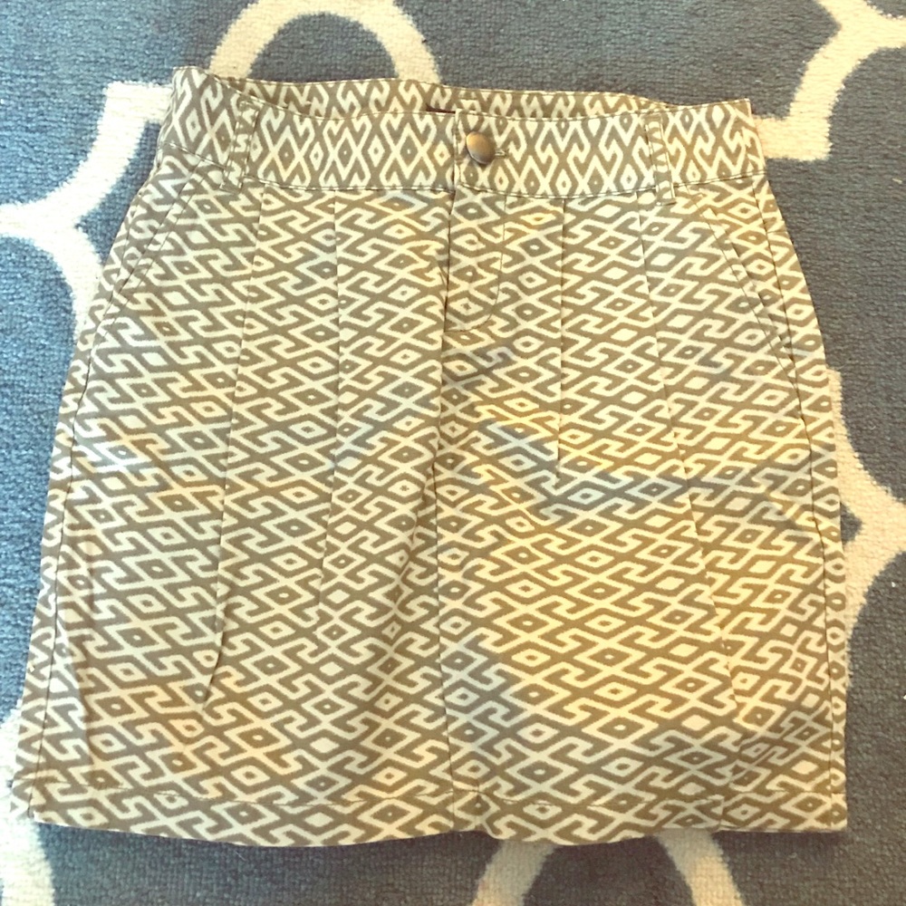 Gap mini skirt
