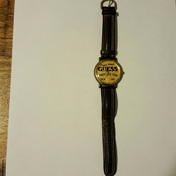 GUESS WATCH - Picture 1 of 4