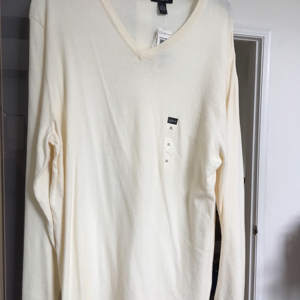 Men’s Alfani sweater