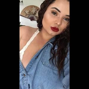 Meet your Posher, Adrianne