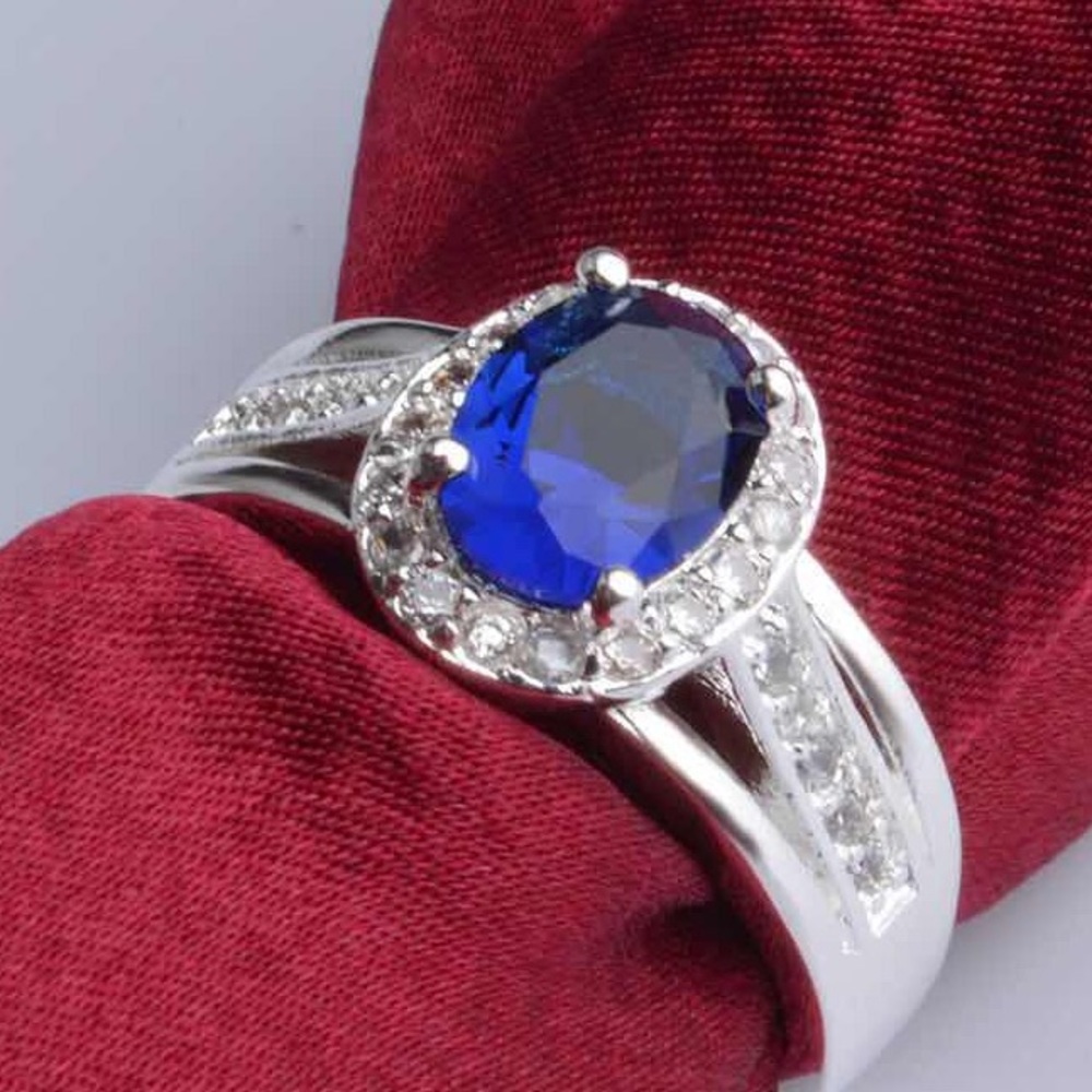 🌹🌹Size7💍New CZ Silver Plated Ring
