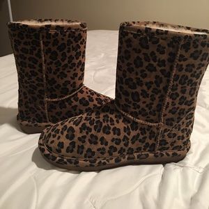 bearpaw leopard boots