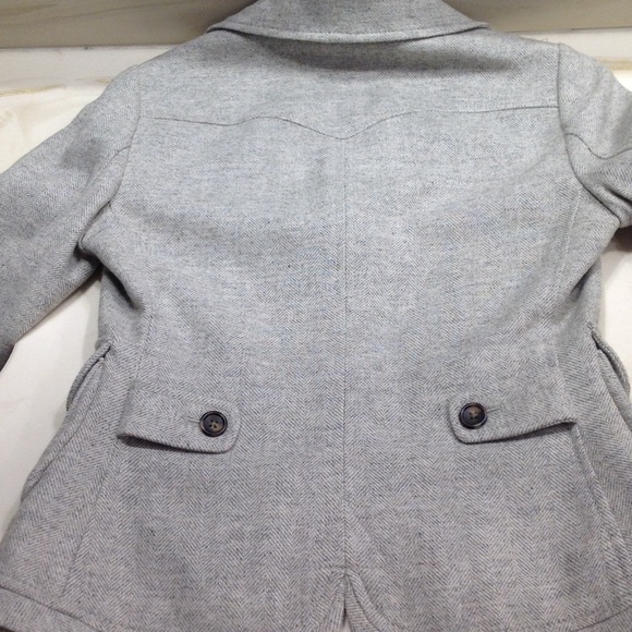 Blazer - Picture 2 of 3