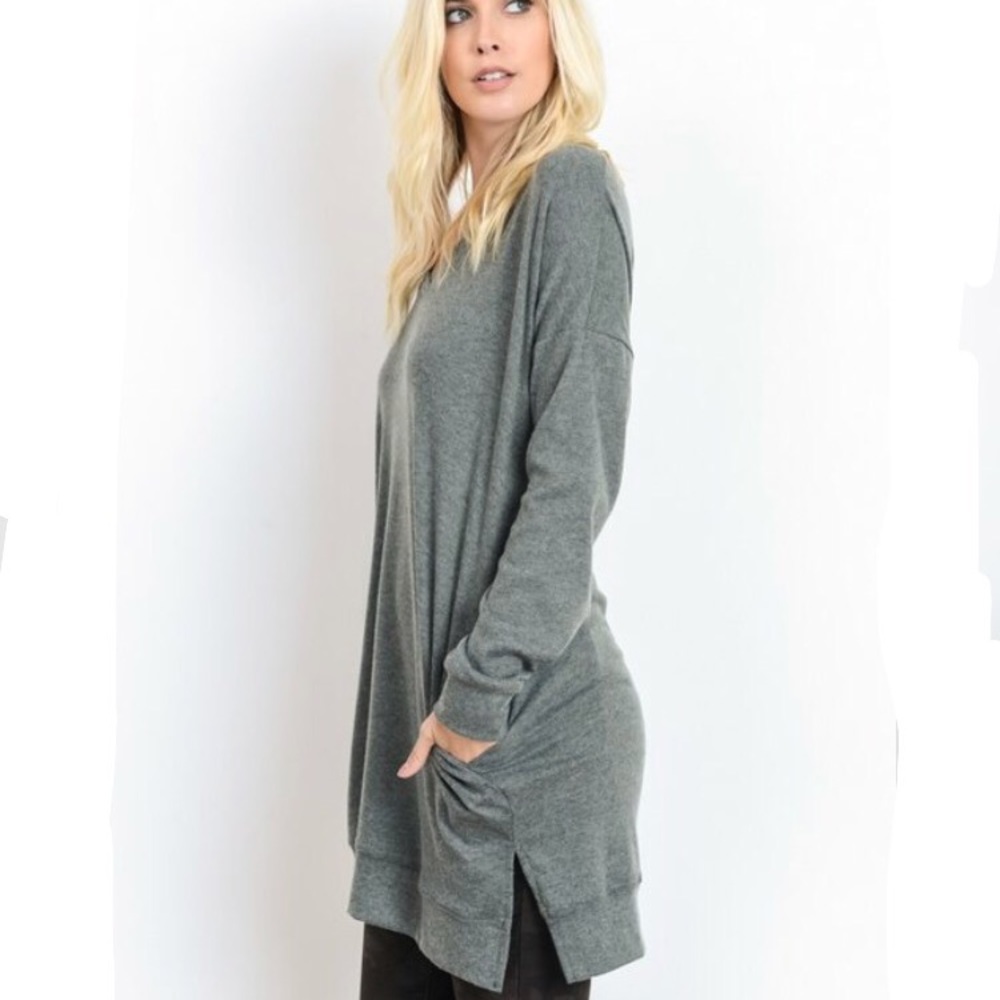 Hunter green V neck tunic - Picture 3 of 3