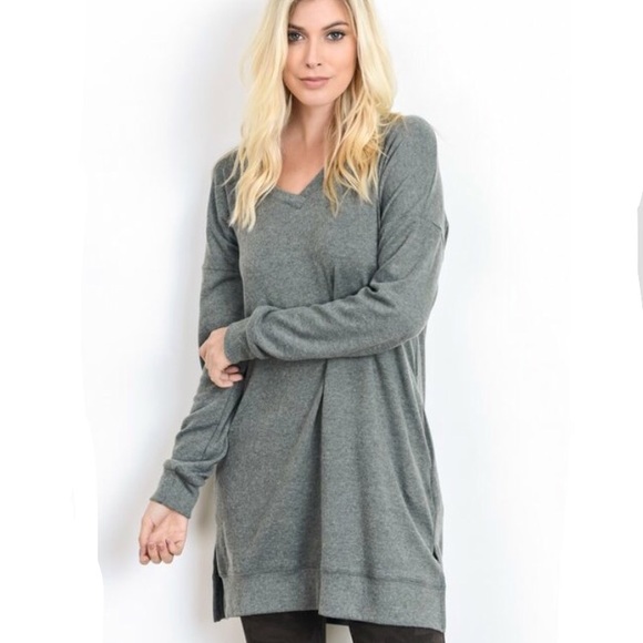 Hunter green V neck tunic - Picture 2 of 3