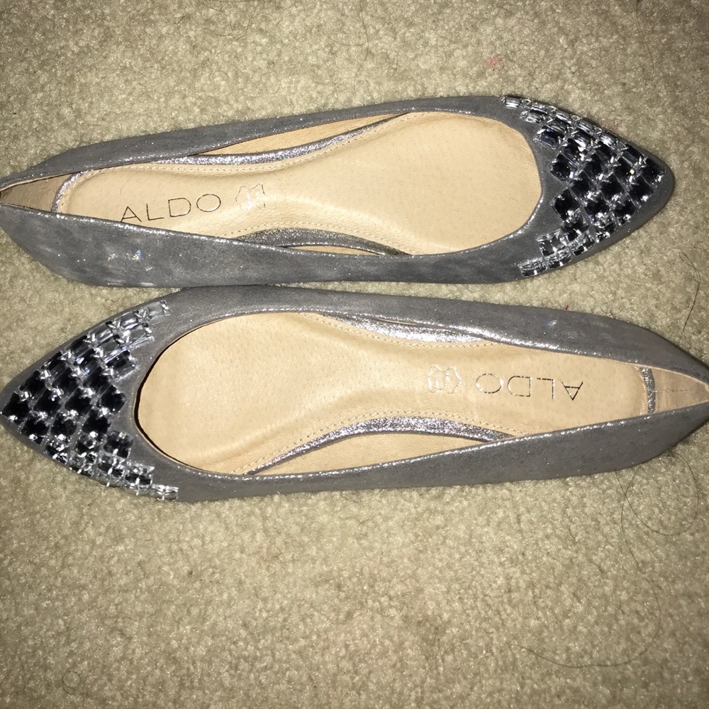 Silver/ Grey Aldo flats