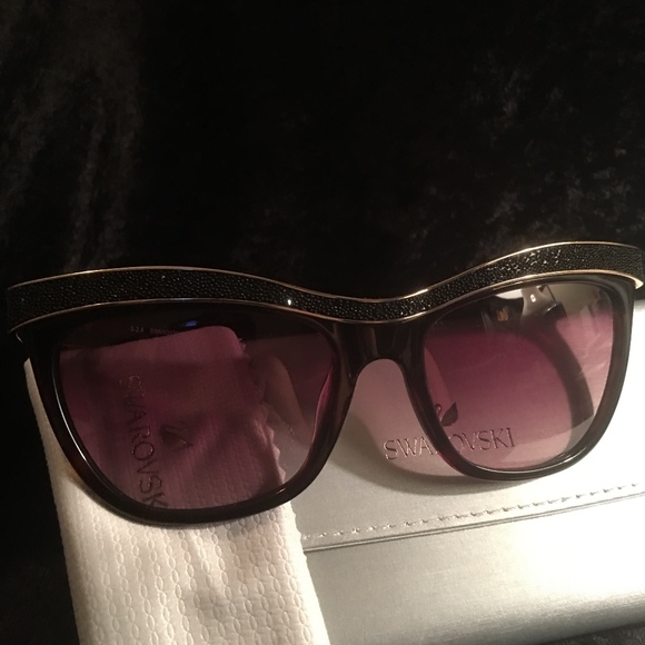 NEW SWAROVSKI HAVANA WOMENS SUNGLASSES